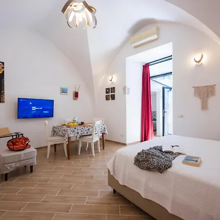 Assia * أمالفي